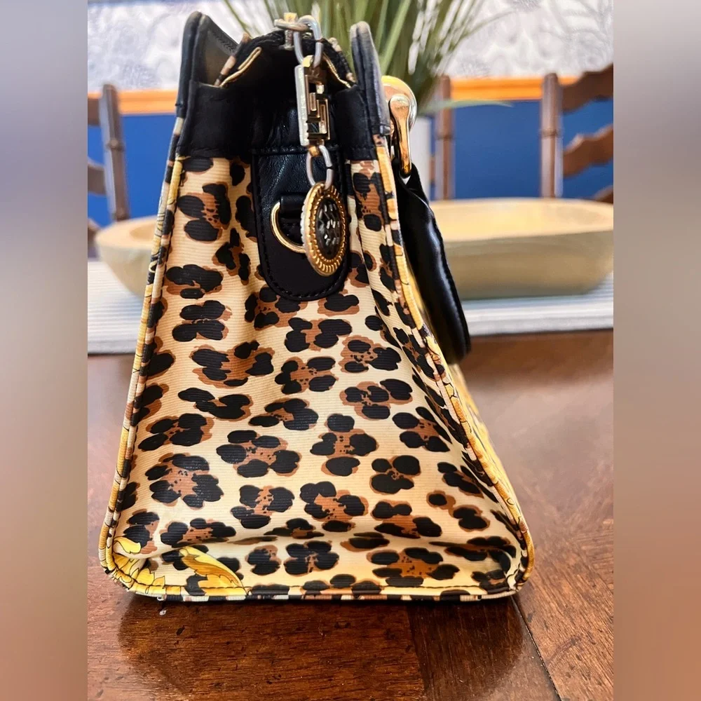 Gianni Versace Black and Gold Baroque Satchel With Dust Bag - Picture 14 of 15